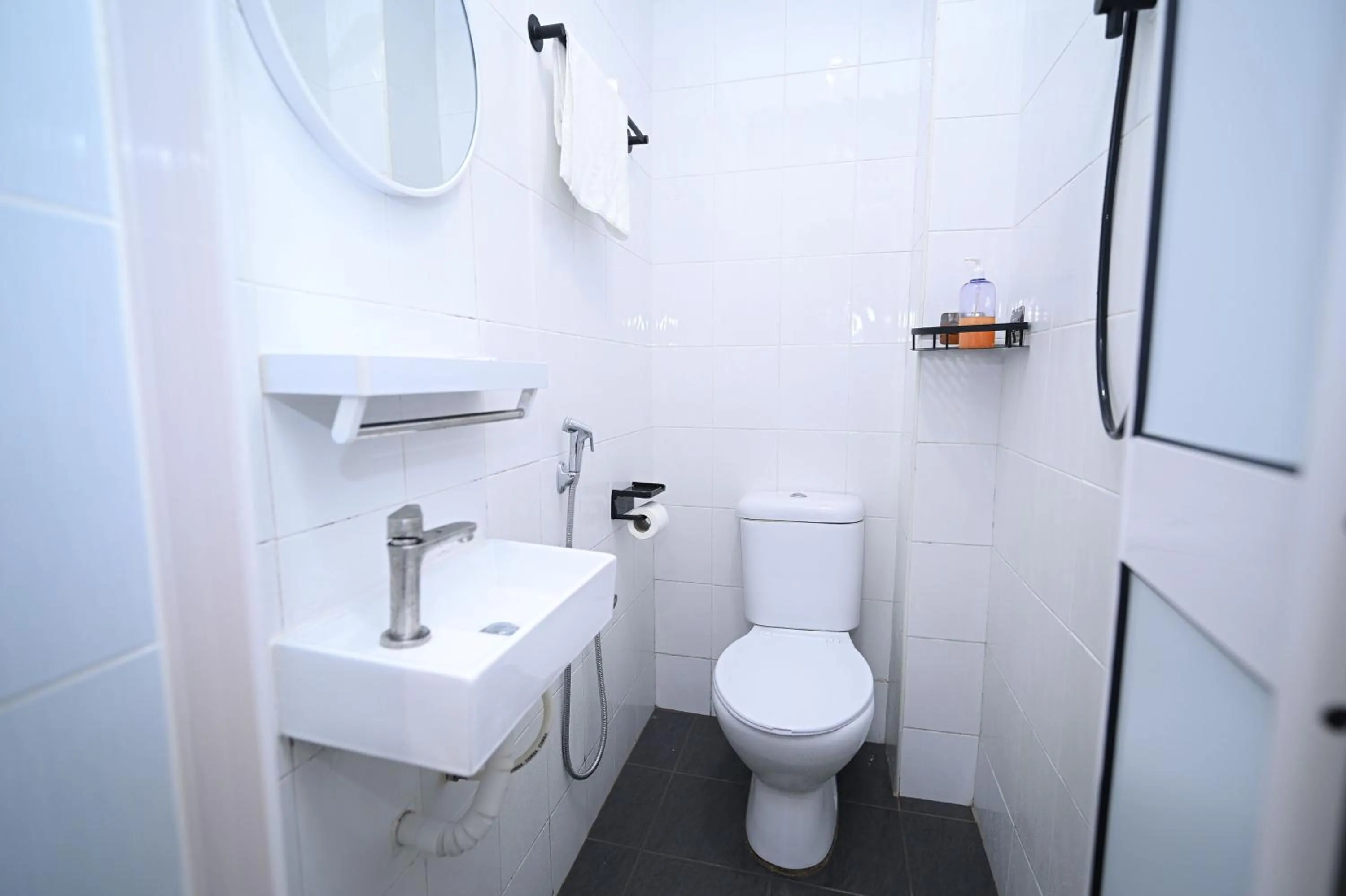 Shower in Swing & Pillows - Times Square, Bukit Bintang