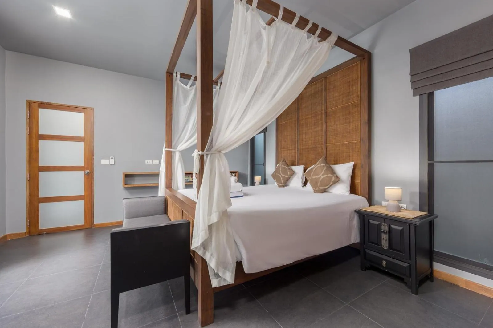 Bed in Saiyuan Estate by TropicLook