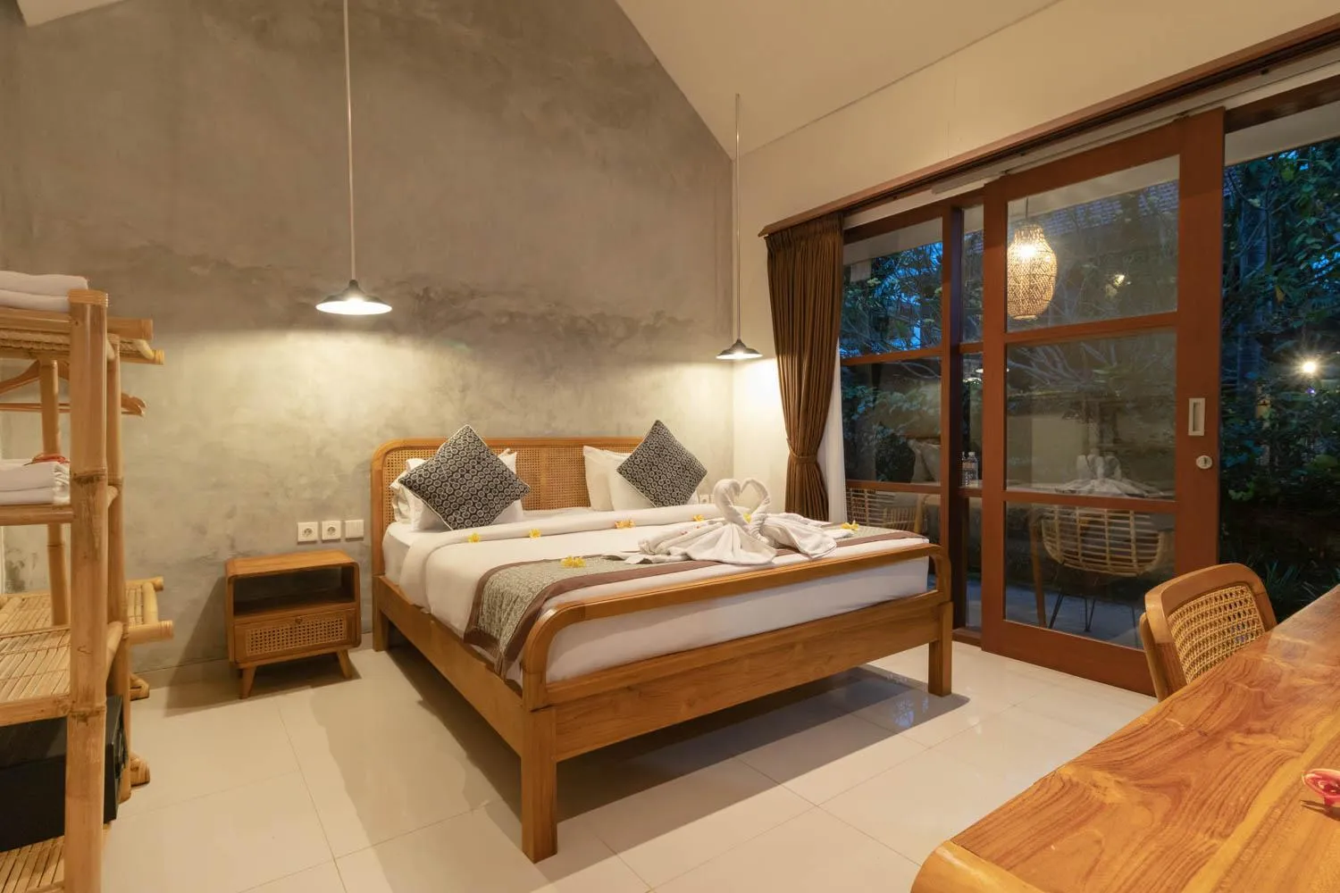 Bed in Yarama Cottages