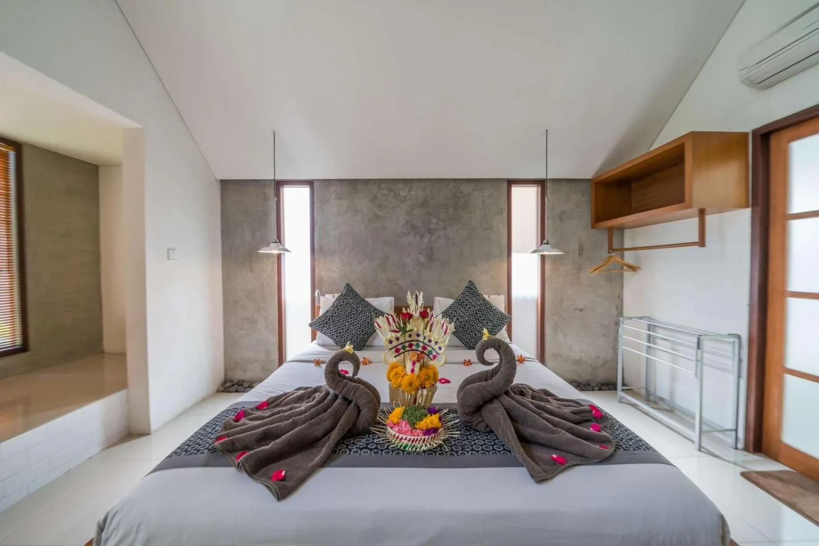 Bed in Yarama Cottages