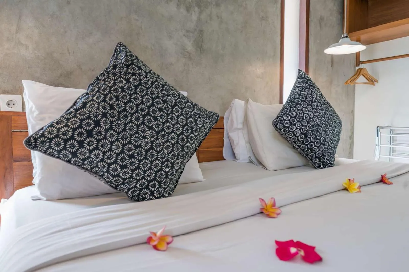 Bed in Yarama Cottages