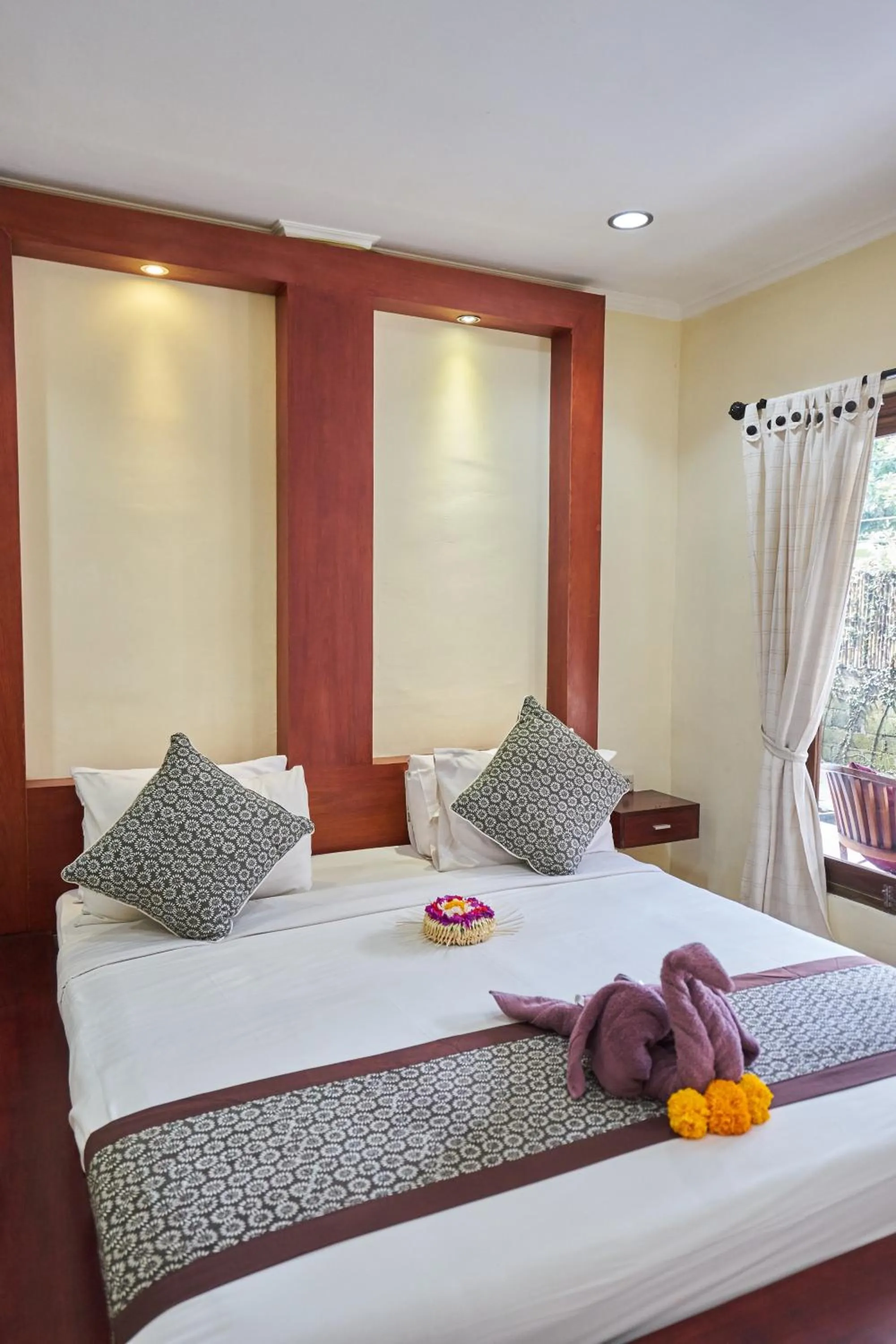 Bed in Yarama Cottages