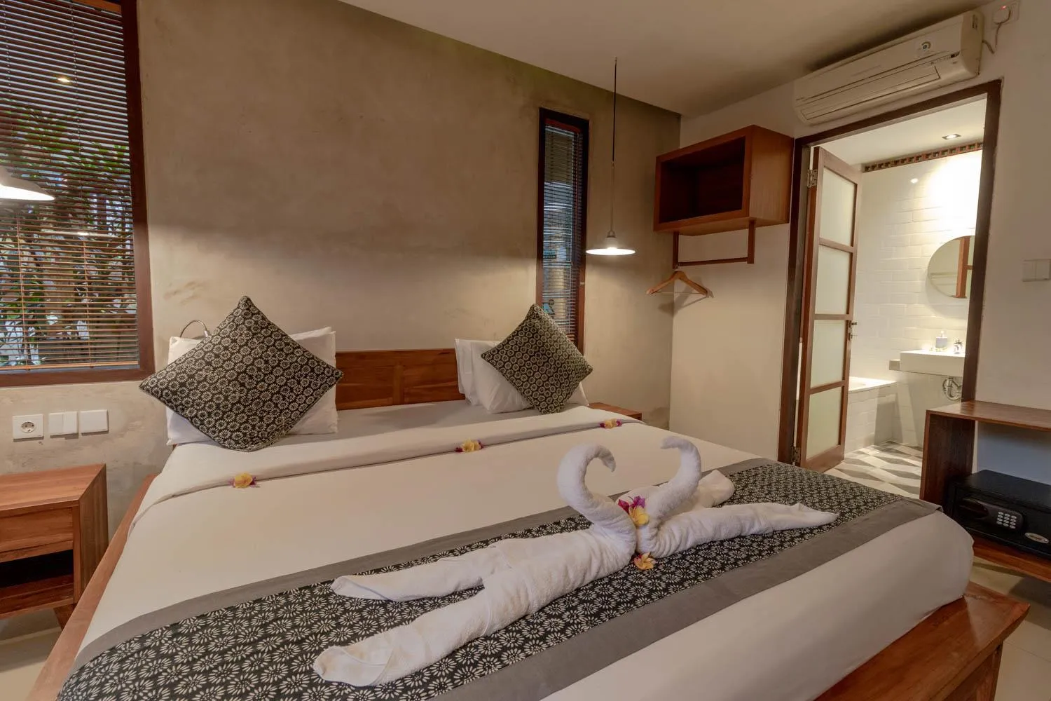 Bed in Yarama Cottages