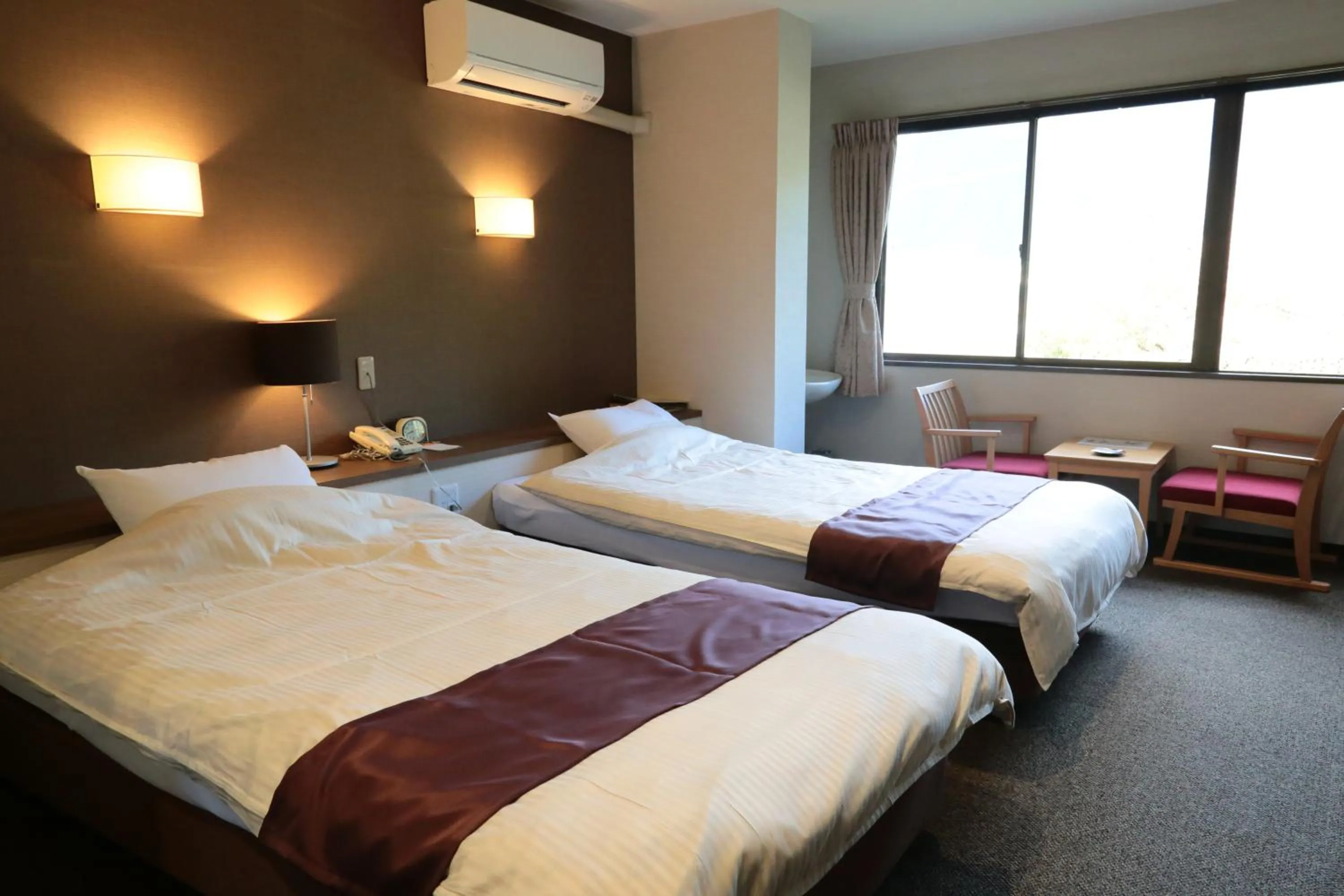 Photo of the whole room, Bed in Iruka Onsen Hotel Seiryuusou