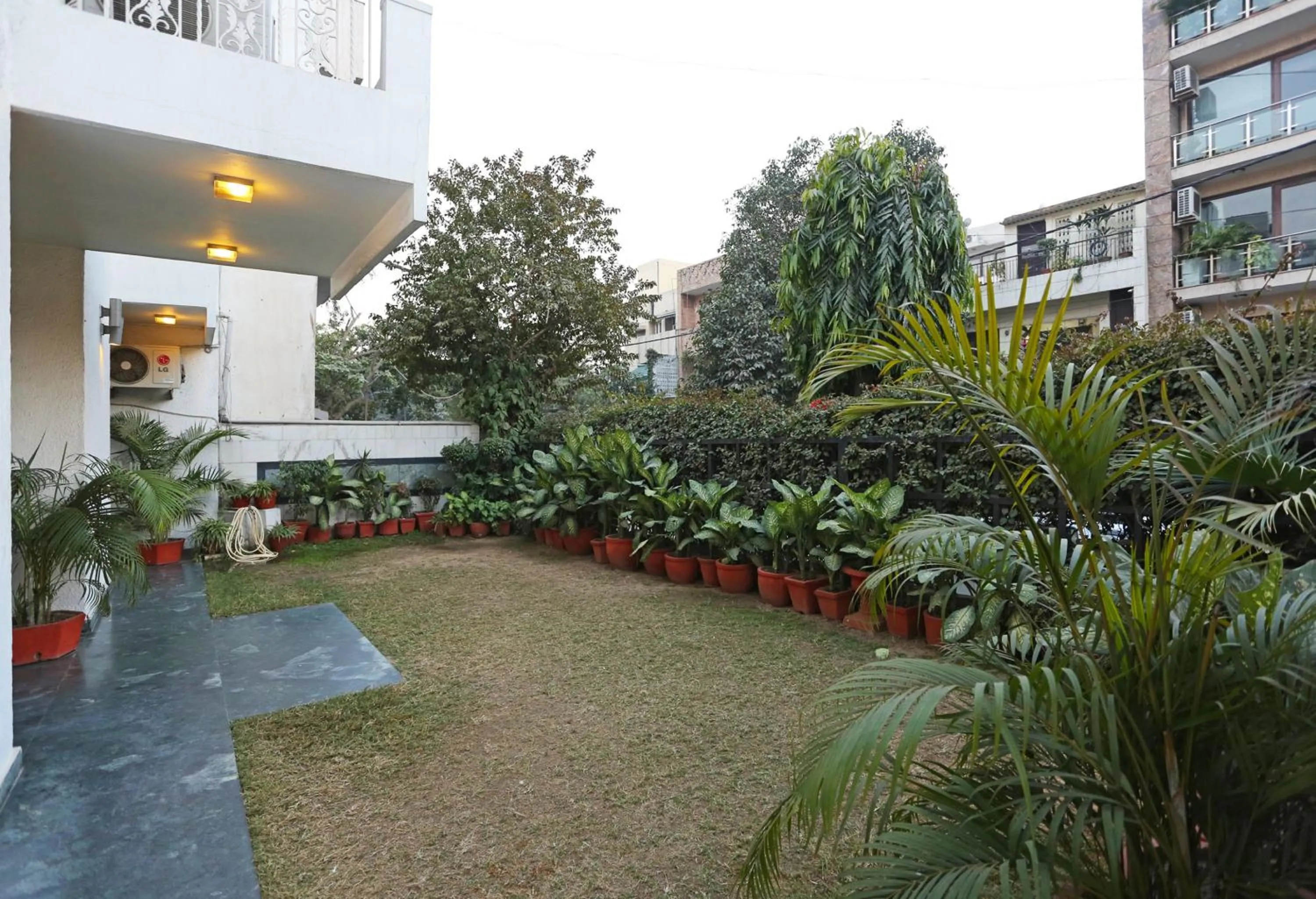 Facade/entrance in Hotel O Gem 92