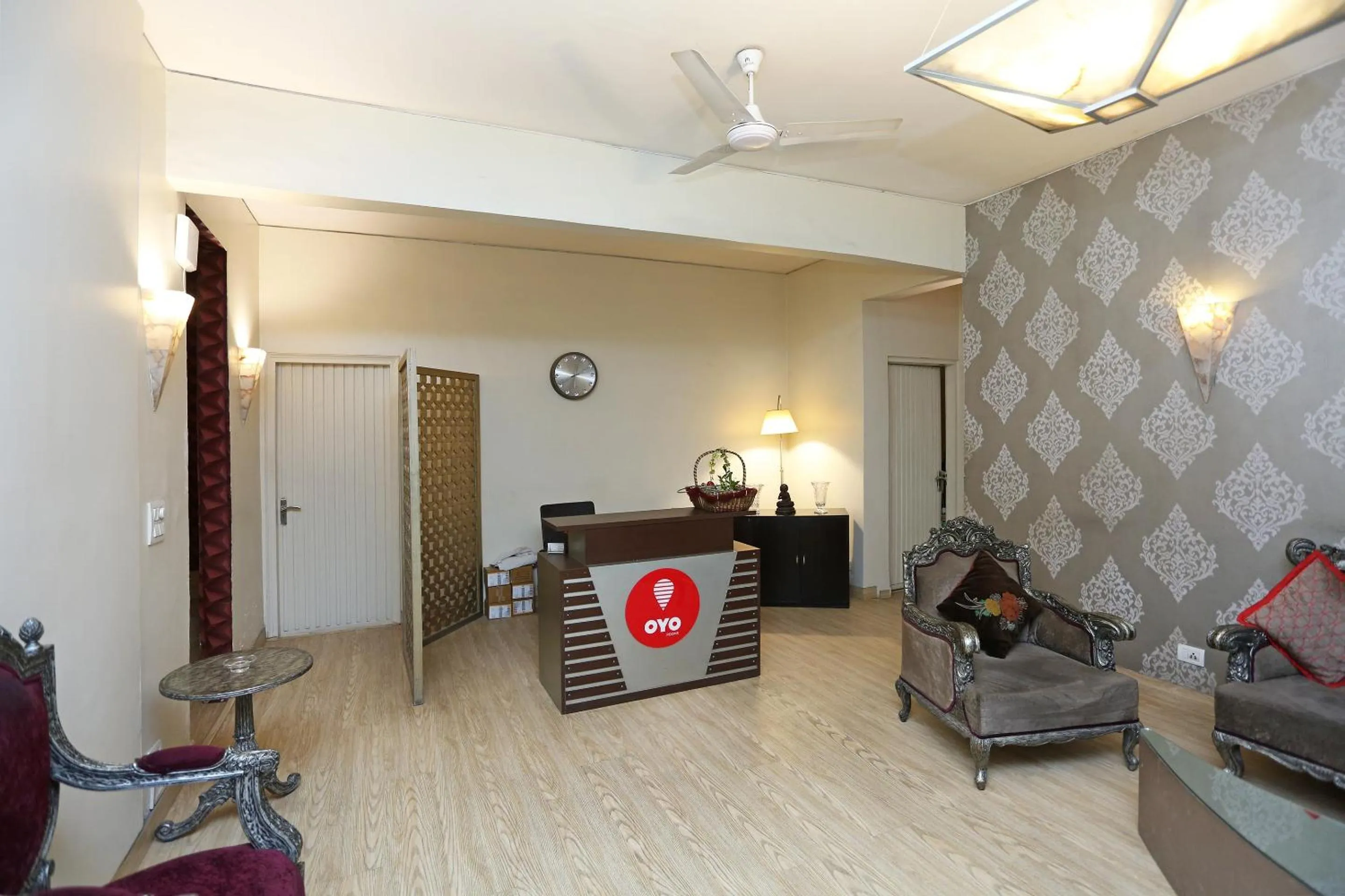 Lobby or reception in Hotel O Gem 92