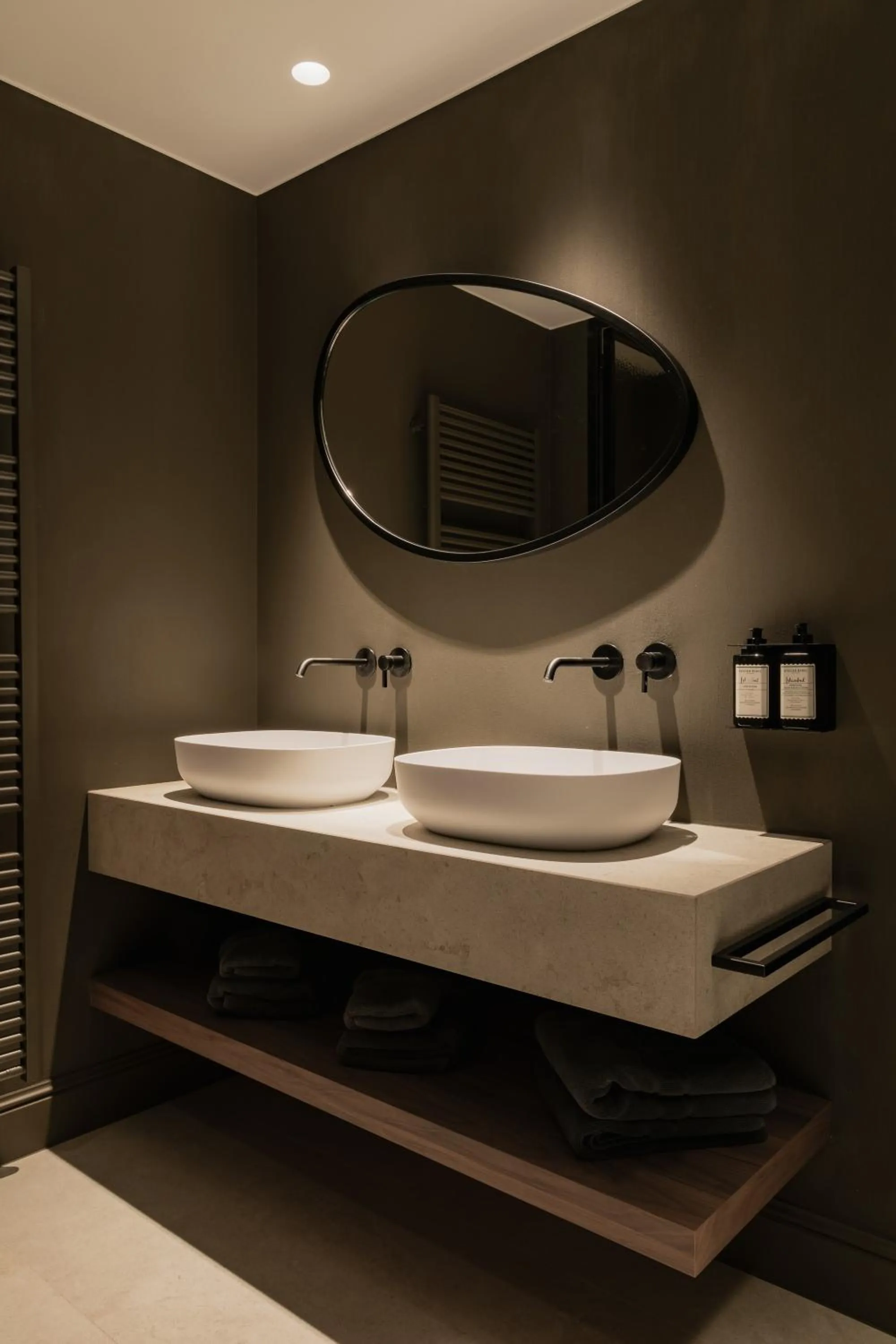 Bathroom in B&B Herenhuis