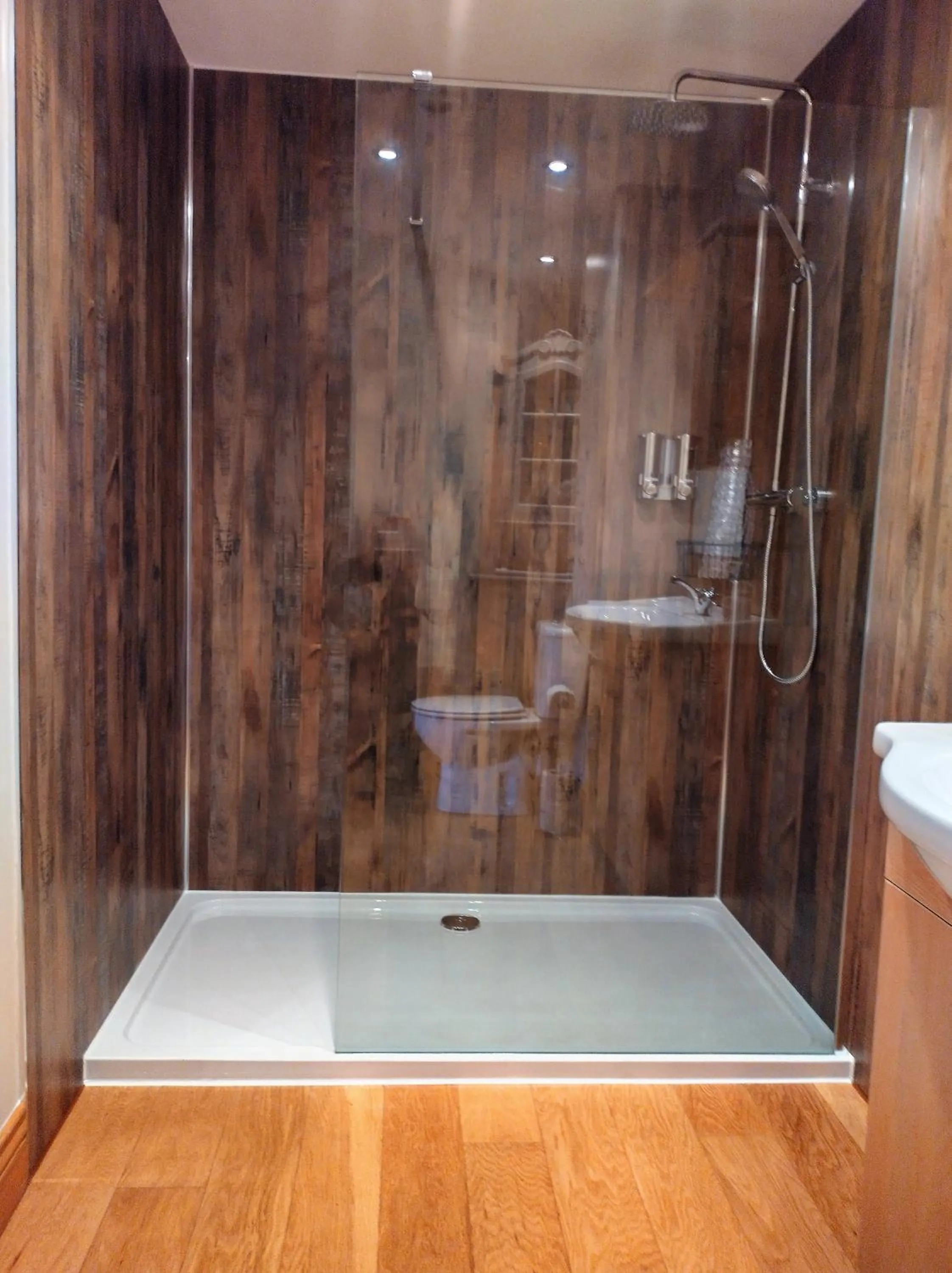 Shower in Glenn Eireann House