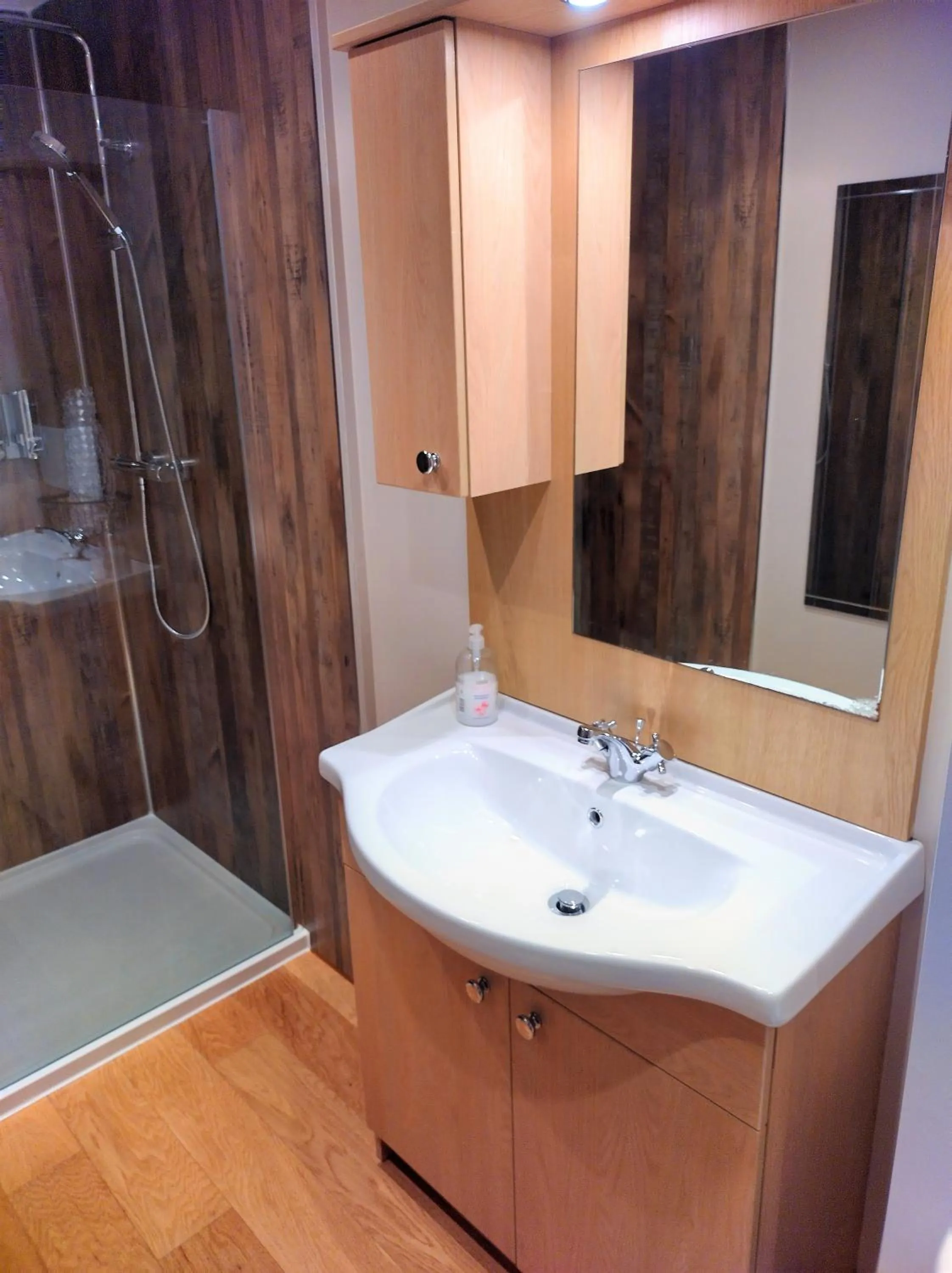 Bathroom in Glenn Eireann House