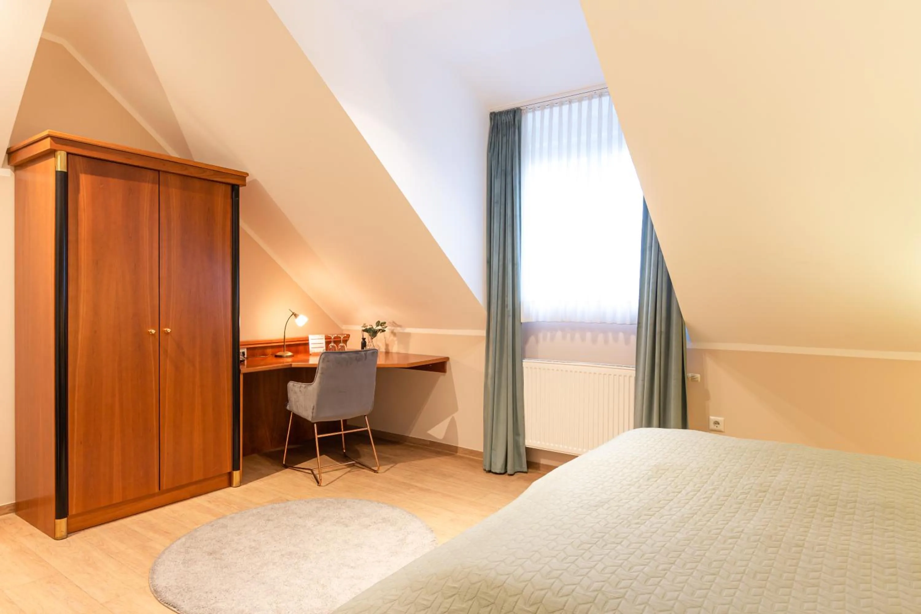 Photo of the whole room in Hotel Restaurant Am Park