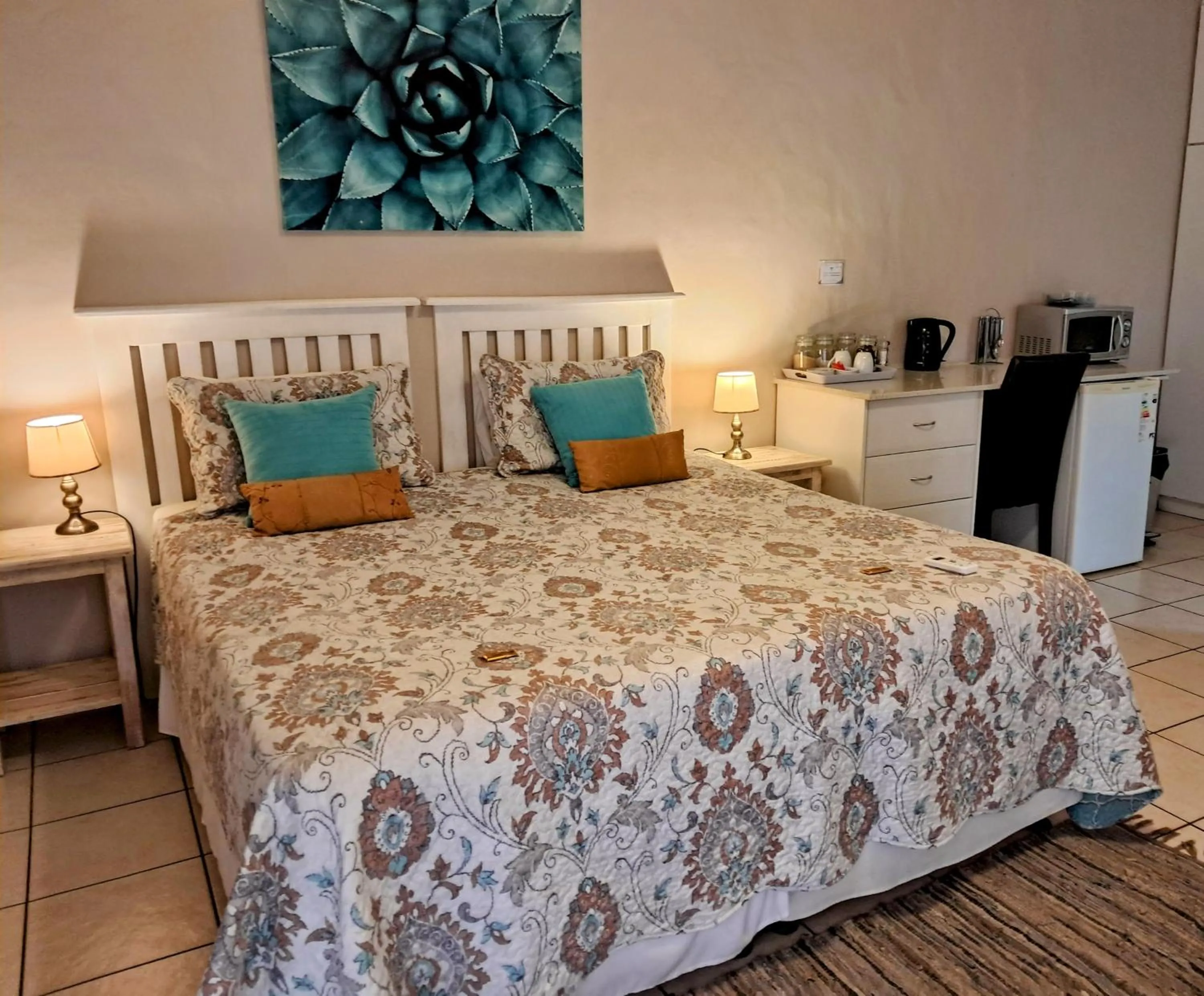 Bed in 122 on Krantzview previously BizAfrika Guest Lodge