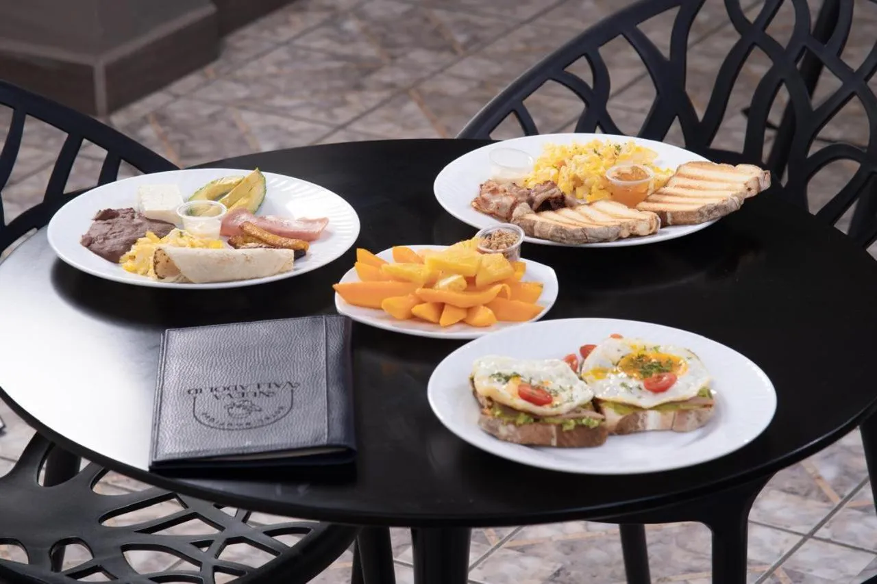 Breakfast in Hotel Boutique Nueva Valladolid