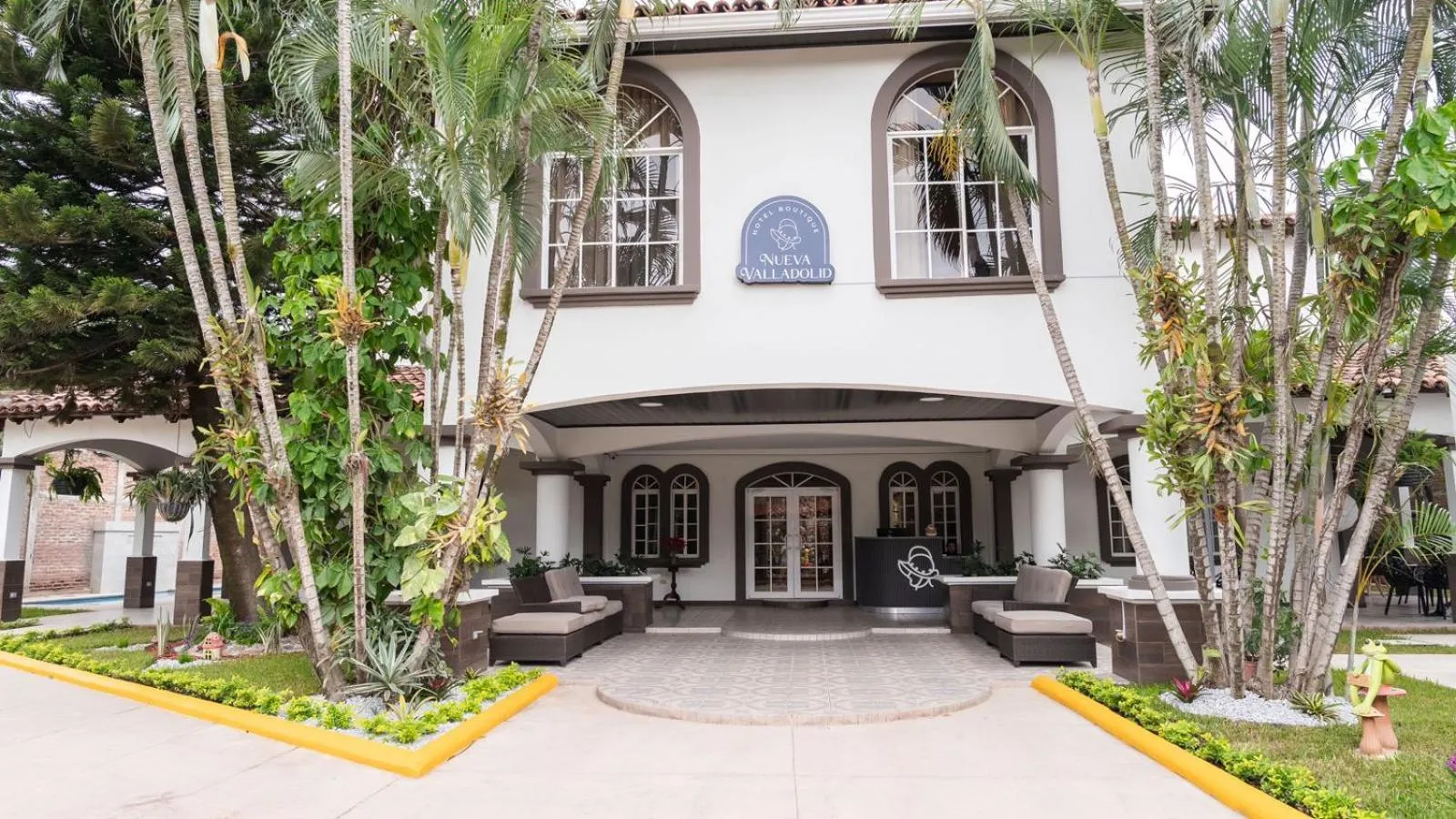 Facade/entrance in Hotel Boutique Nueva Valladolid