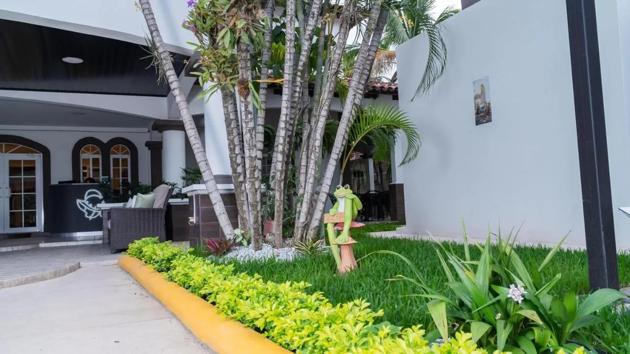 Garden view in Hotel Boutique Nueva Valladolid