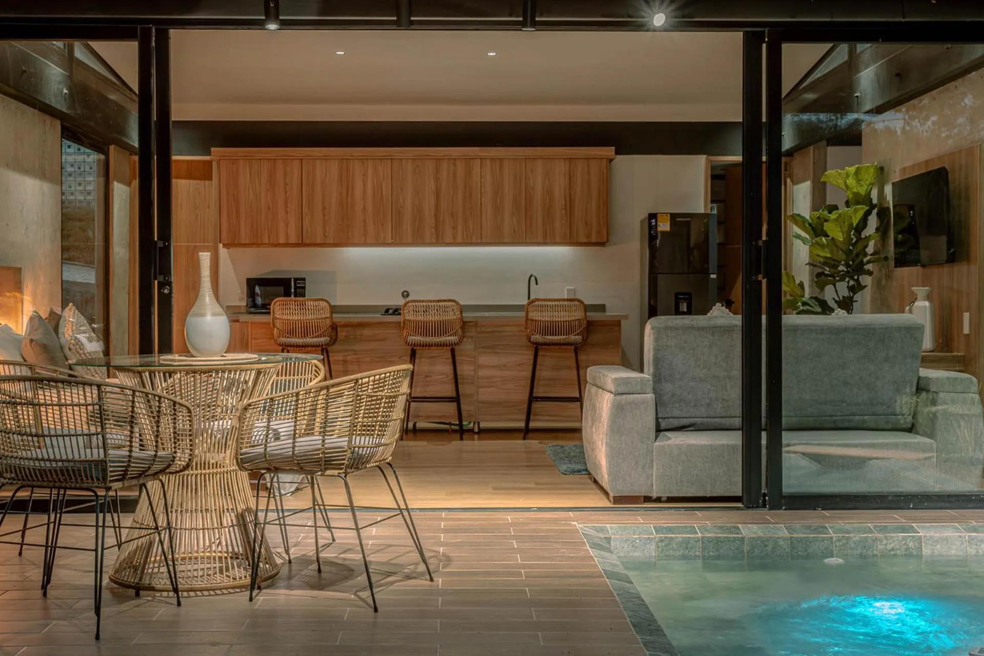 Photo of the whole room in Soy Local Reserva Sajonia