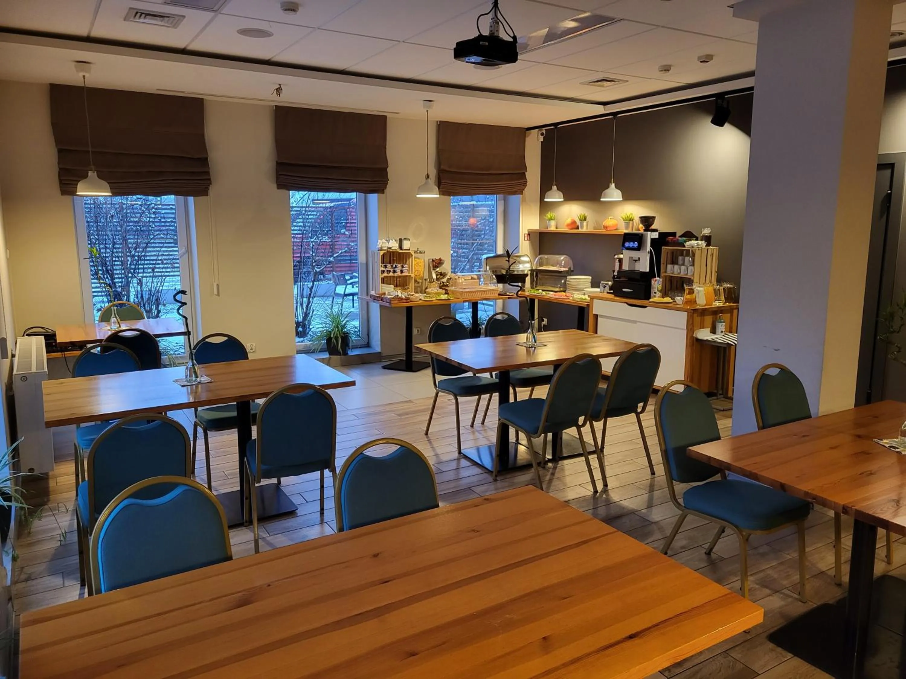 Food and drinks in Hotel Platan