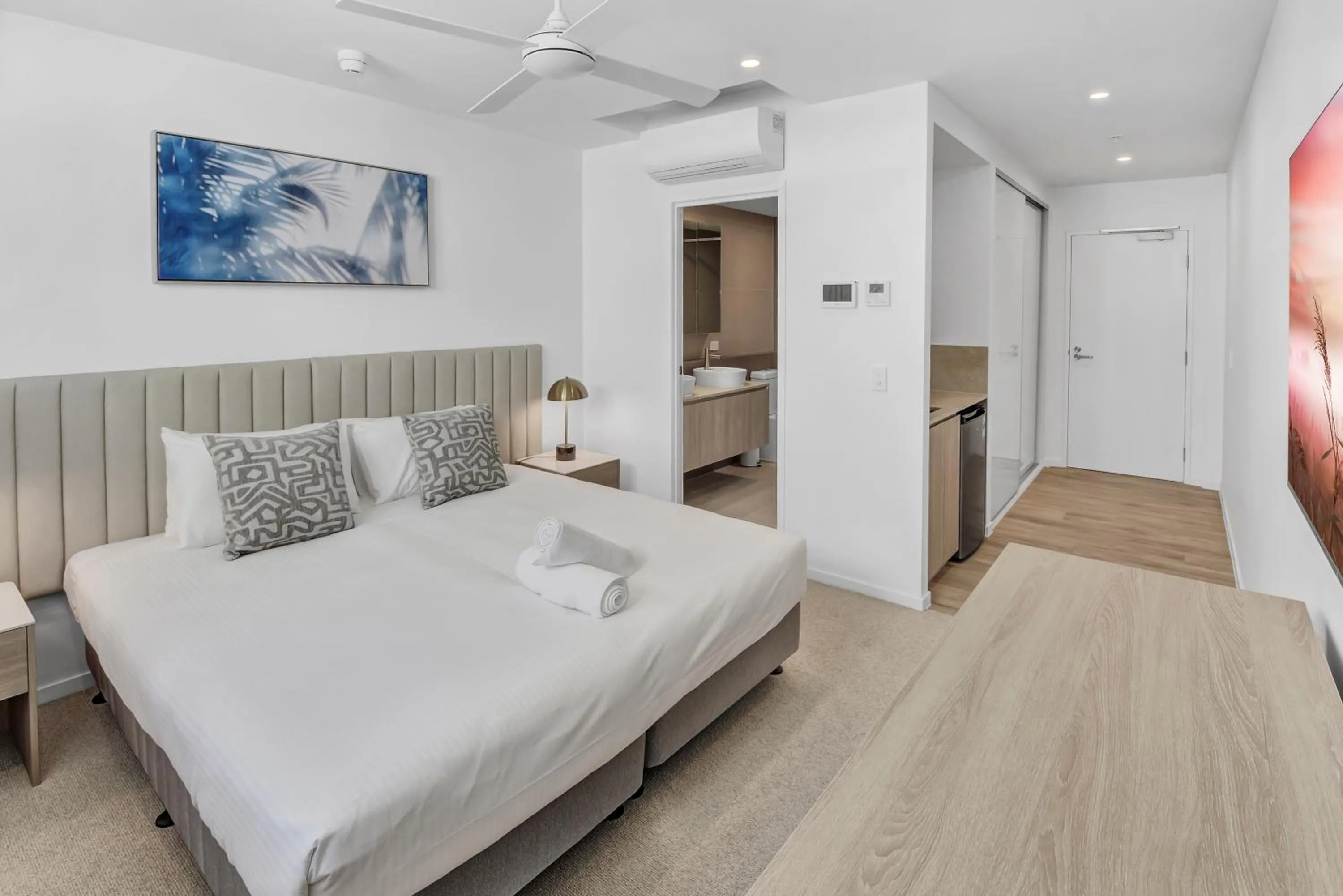 Bedroom, Bed in Lowanna Beach Resort Kawana