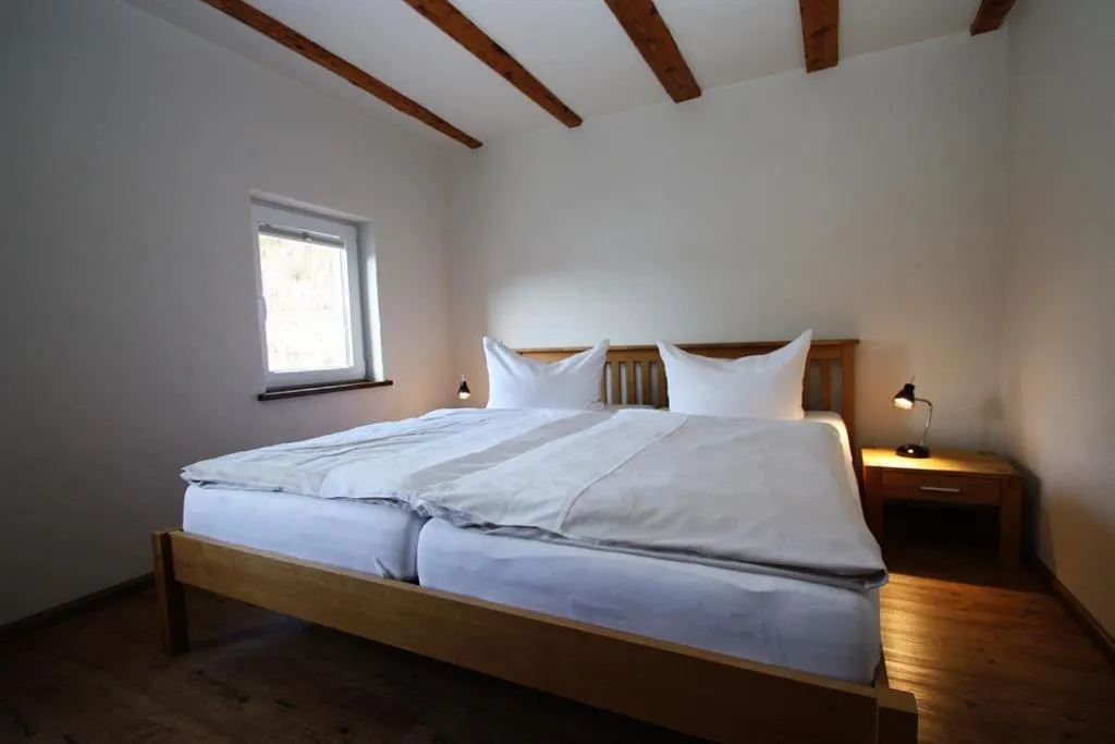 Bedroom, Bed in Gasthaus Pension Geimer