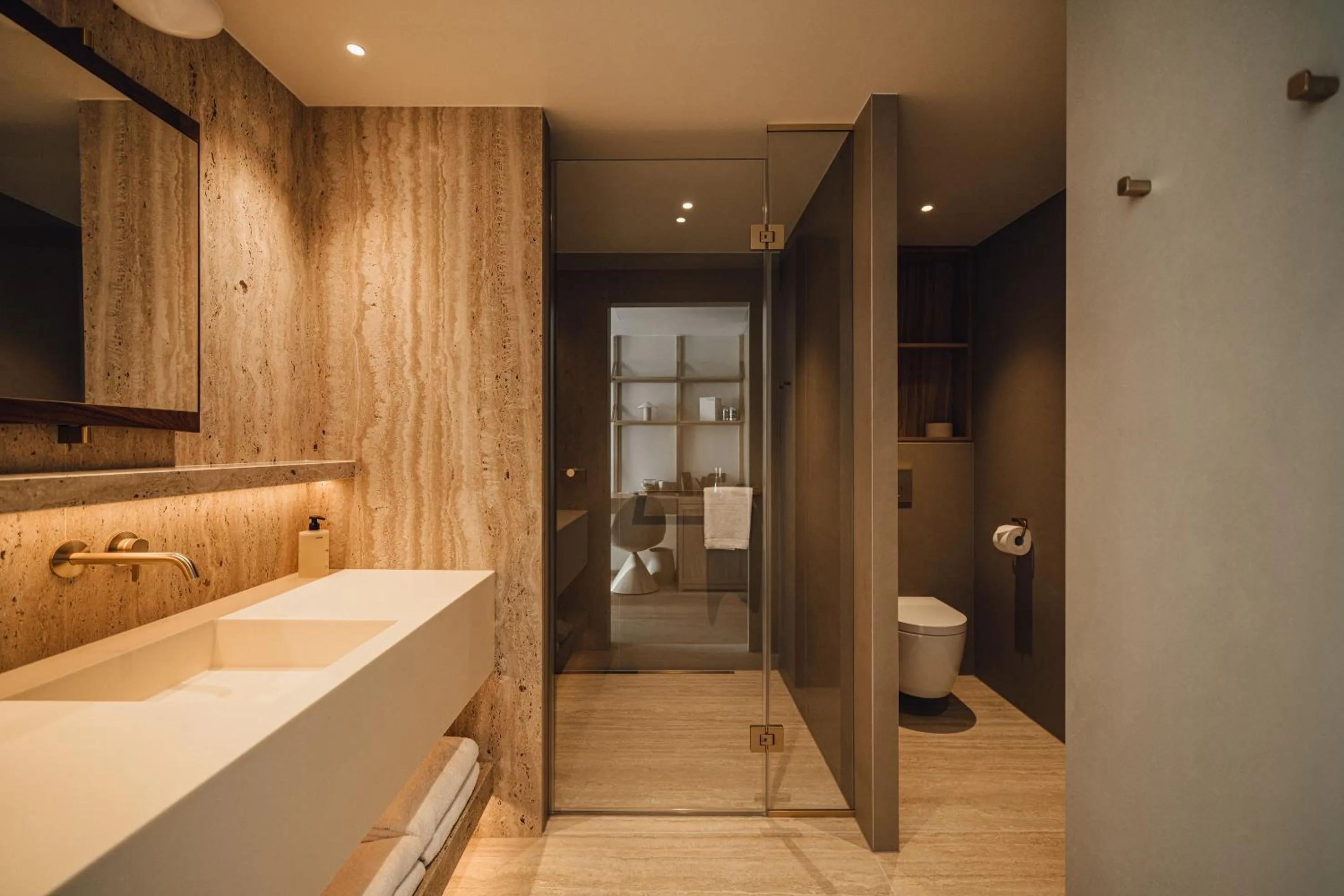 Shower in PURO Warszawa Stare Miasto