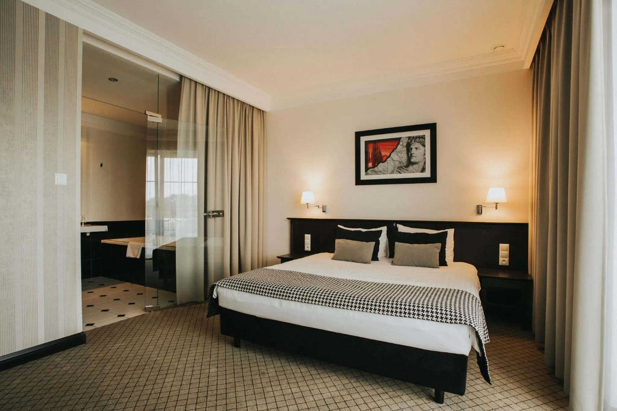 Bed in Hotel Toscania