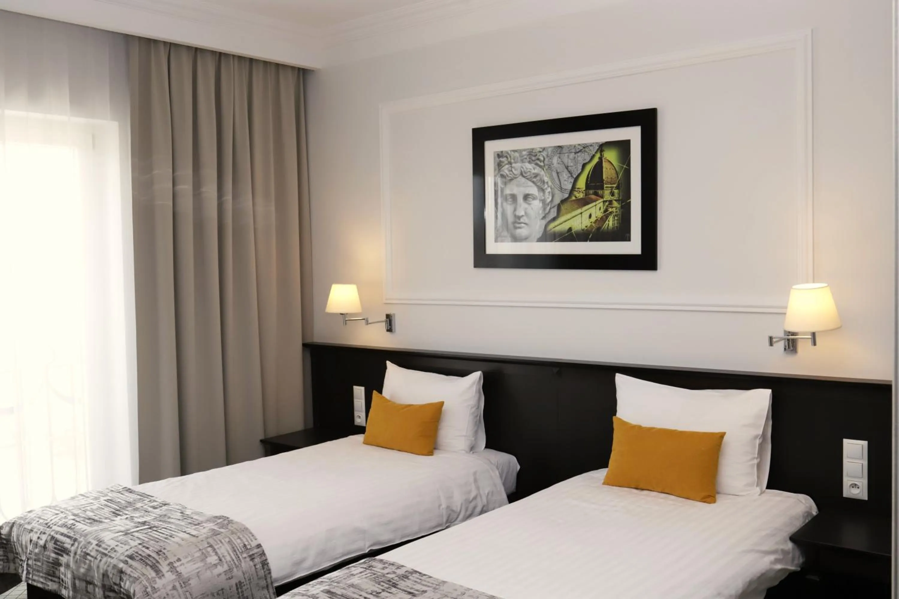 Bed in Hotel Toscania