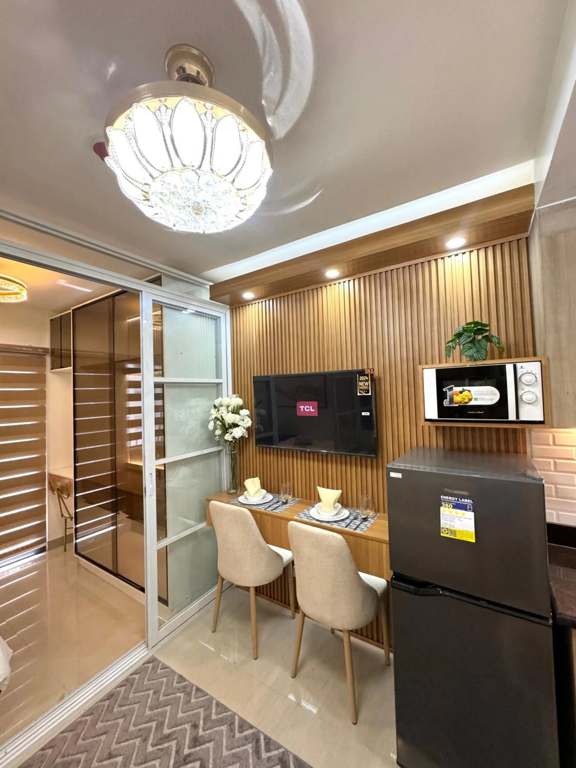 Katkat Shore 2 Staycation