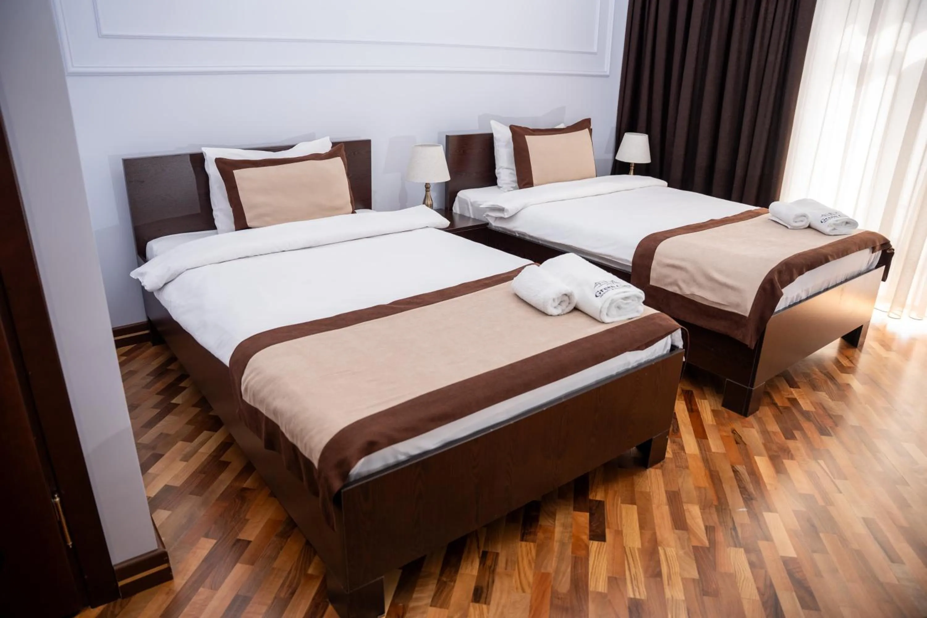 Bedroom, Bed in Green City Hotel