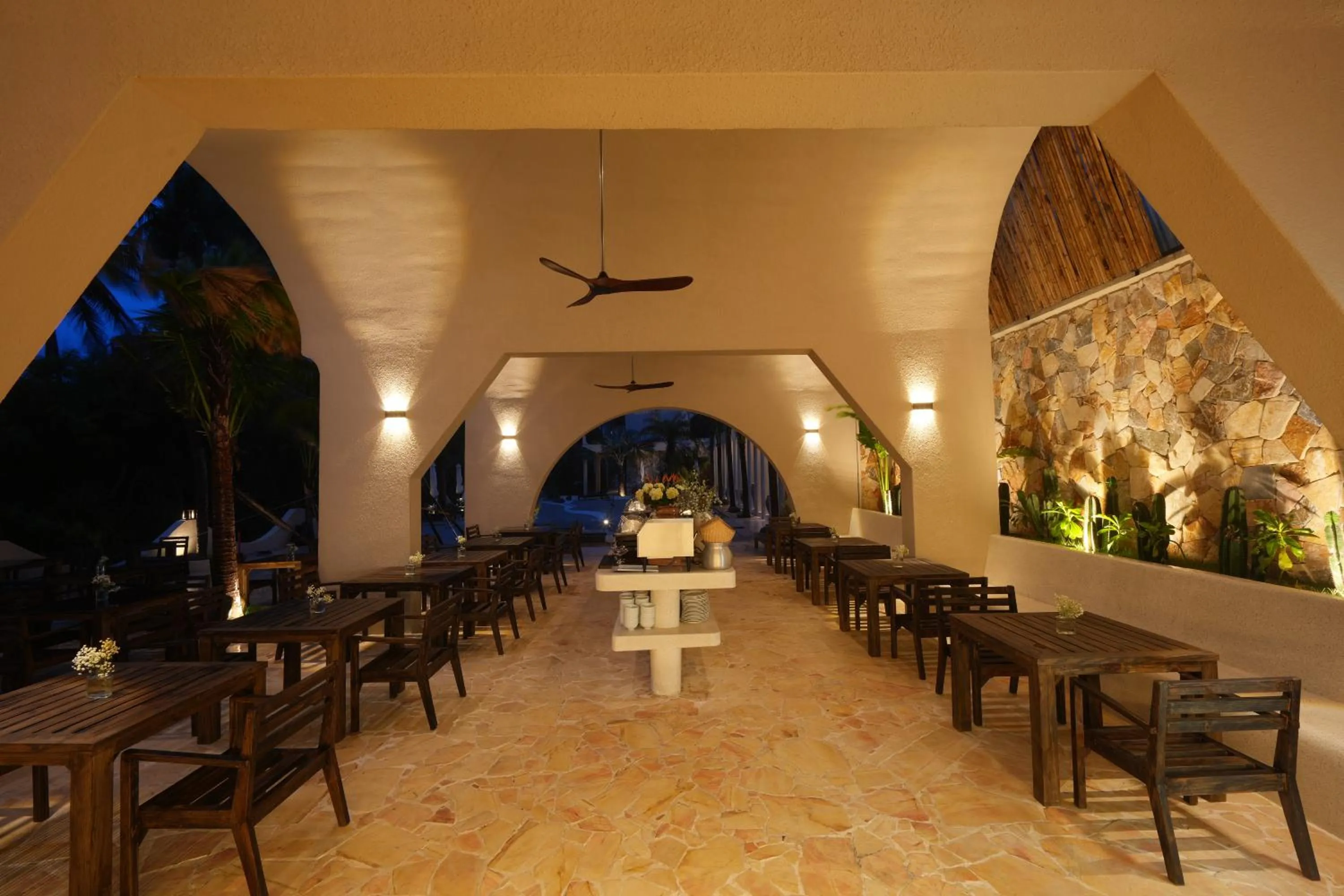 Restaurant/places to eat in De' Tuva Resort Mui Ne