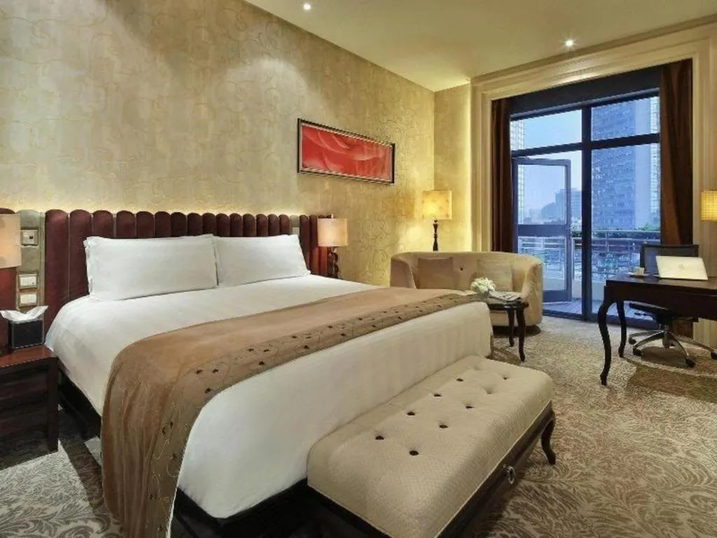 Bed in Sichuan Jinjiang Hotel