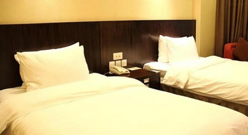 Bed in Sichuan Jinjiang Hotel