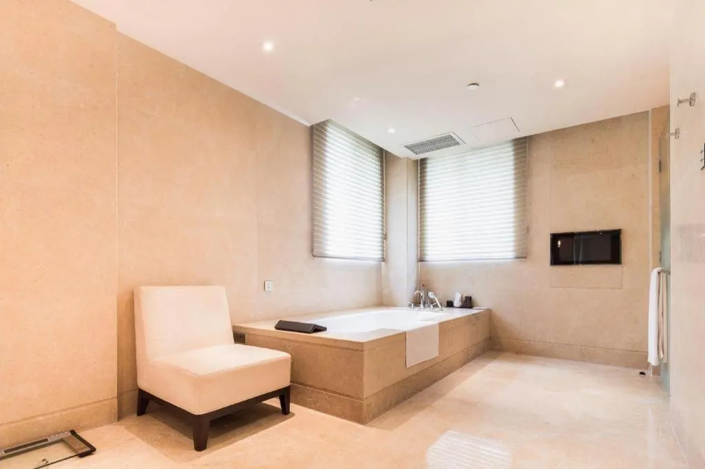 Bed in Sichuan Jinjiang Hotel