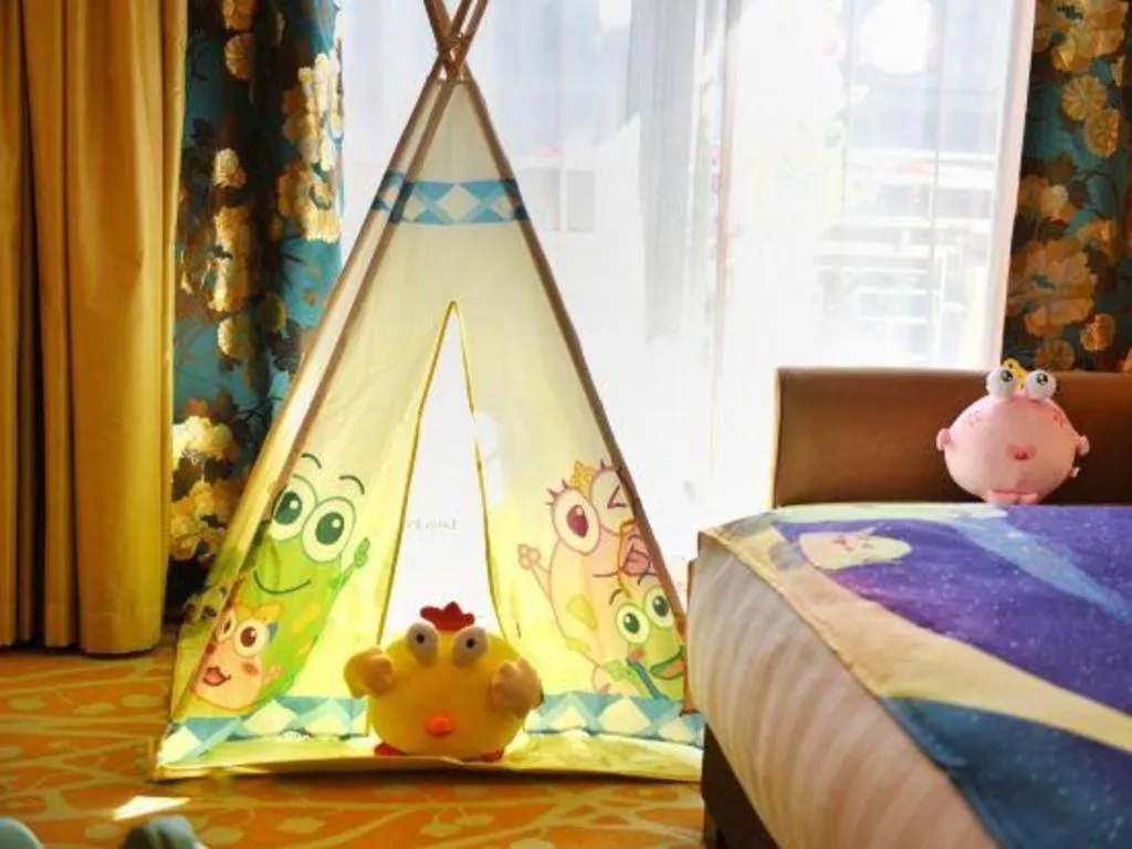 Bed in Sichuan Jinjiang Hotel