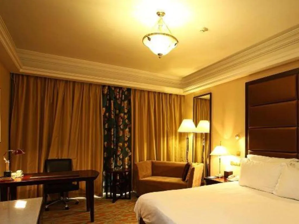 Bed in Sichuan Jinjiang Hotel