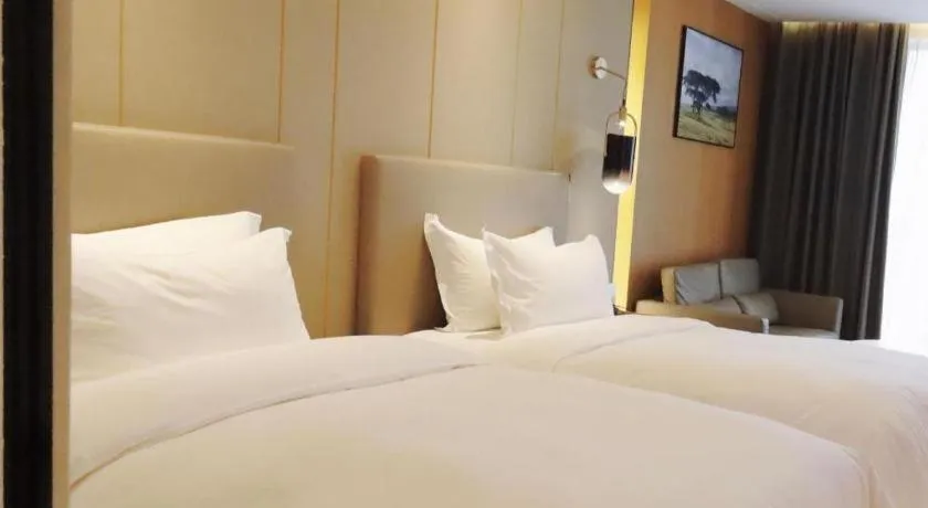Bed in Shenzhen Hongfeng Hotel (Luohu Branch)