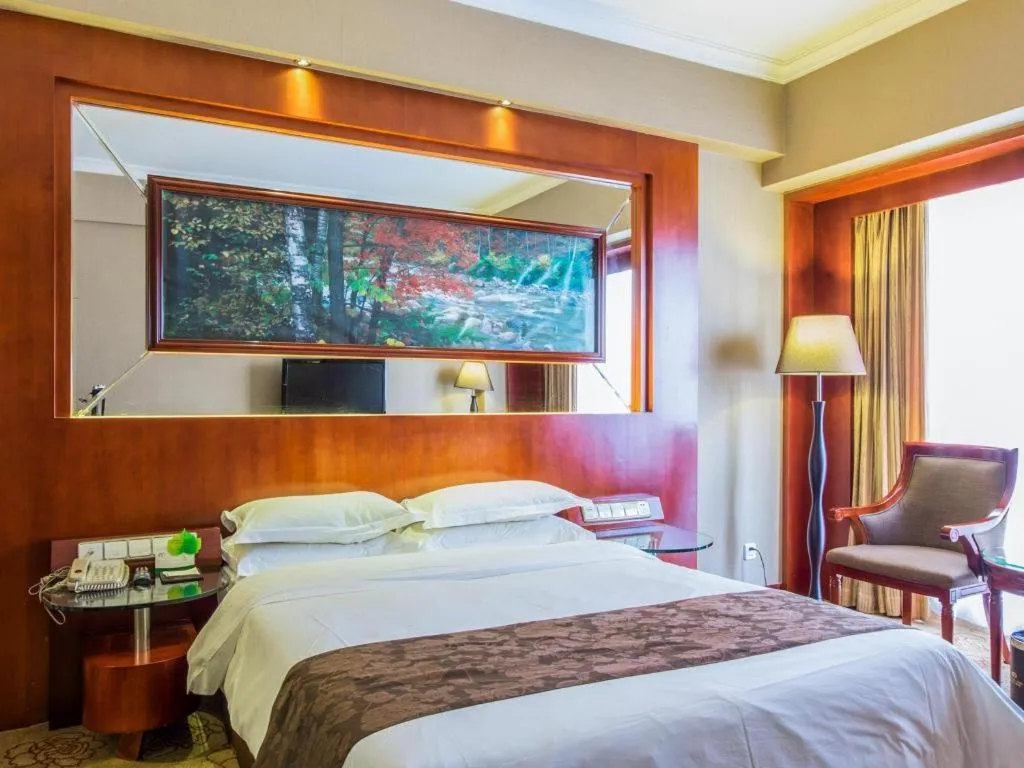 Bed in Shenzhen Hongfeng Hotel (Luohu Branch)
