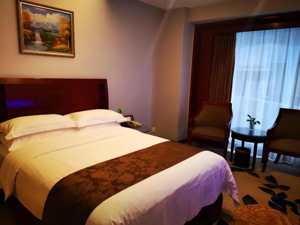 Bed in Shenzhen Hongfeng Hotel (Luohu Branch)