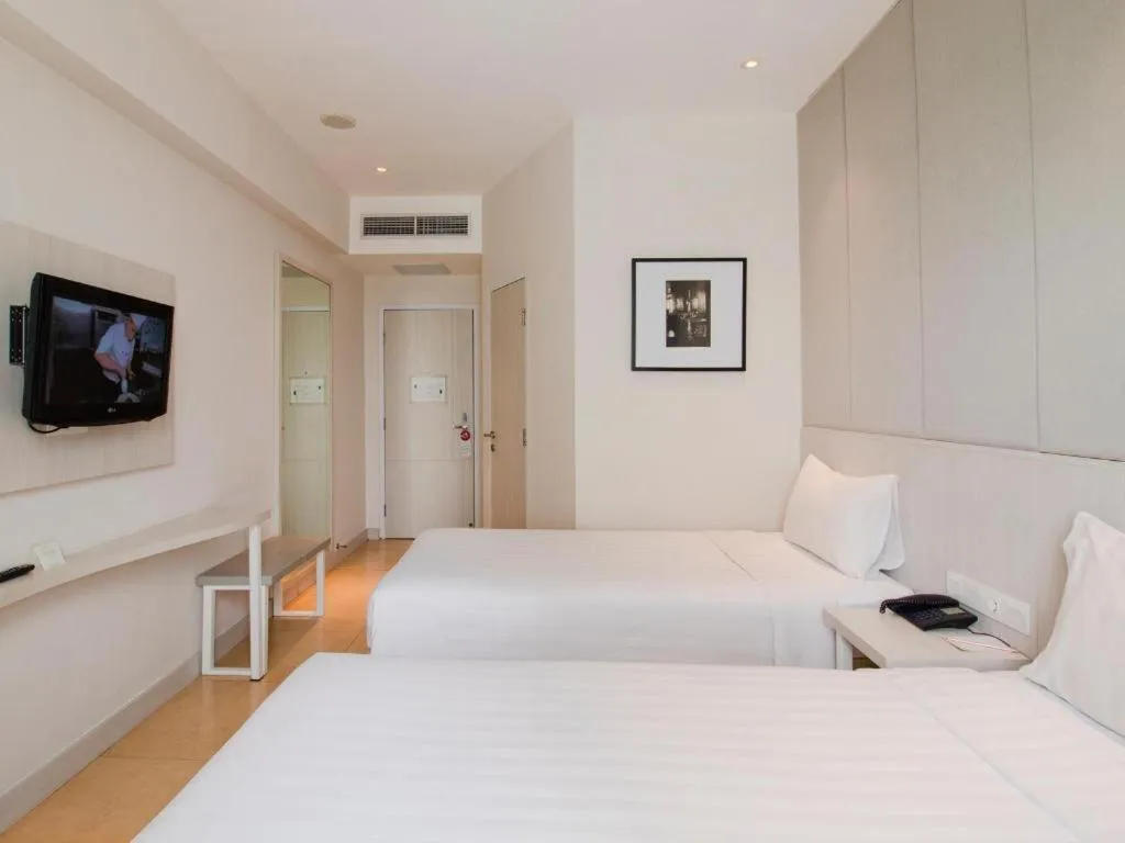 Bed in PARK HOTEL Cawang Jakarta
