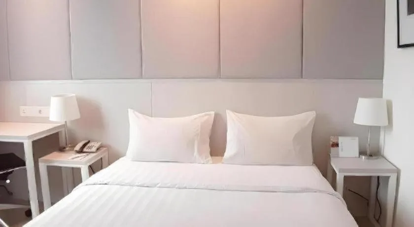 Bed in PARK HOTEL Cawang Jakarta