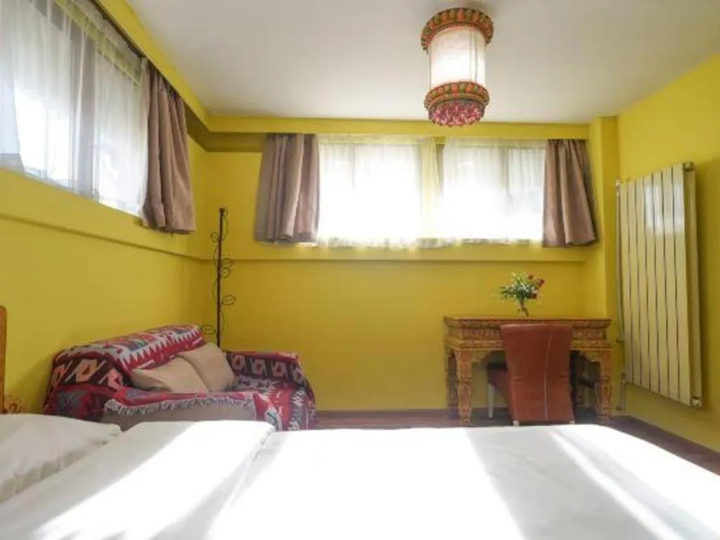 Bed in Tashitakge Hotel