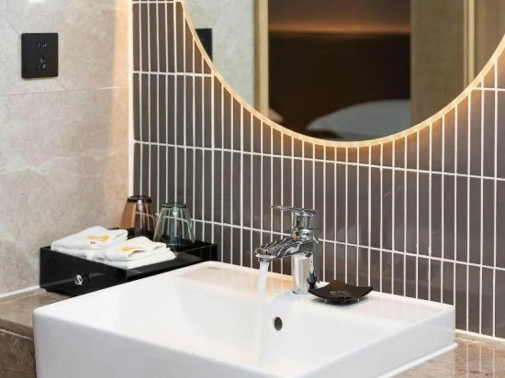 Overseas Chinese Hotel