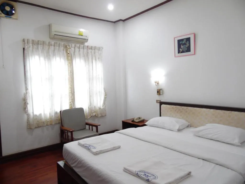 Bed in Douang Deuane hotel