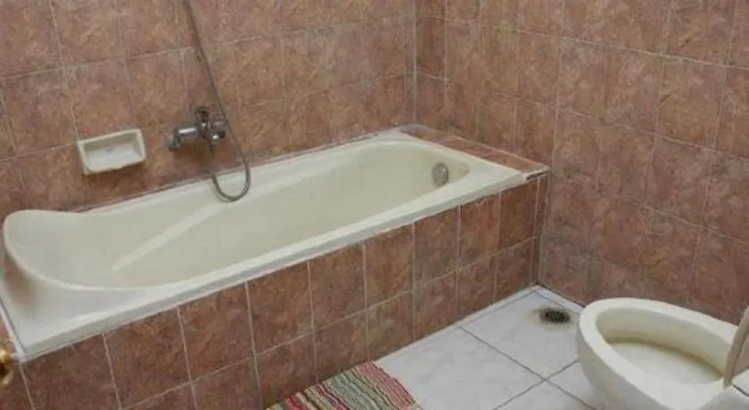 Larisae Setia Kawan Hotel