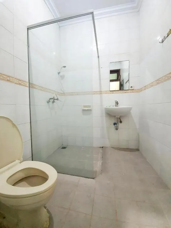 Larisae Setia Kawan Hotel