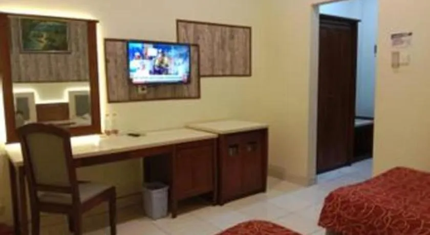 Bed in Larisae Setia Kawan Hotel