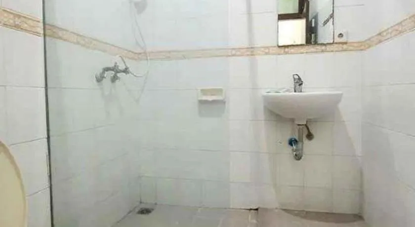 Larisae Setia Kawan Hotel