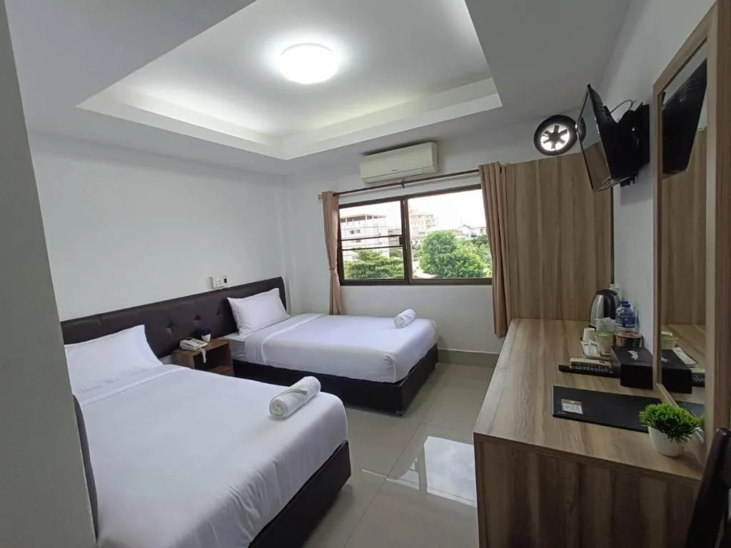 Bed in Rimnam Hotel Suk Sawat 70