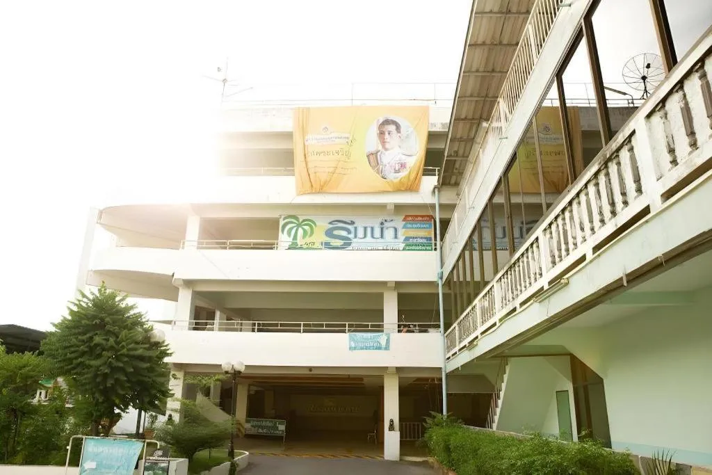 Rimnam Hotel Suk Sawat 70