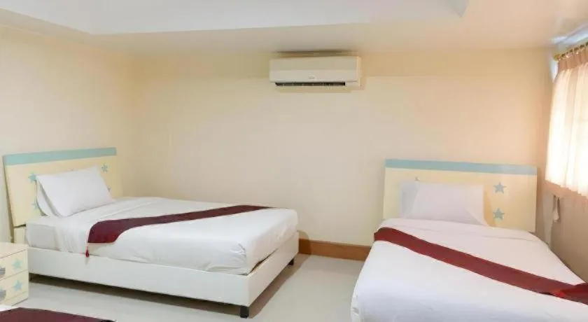 Bed in Rimnam Hotel Suk Sawat 70