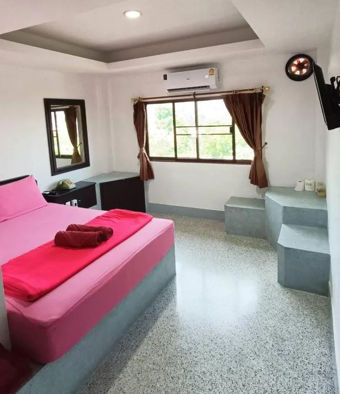 Bed in Rimnam Hotel Suk Sawat 70