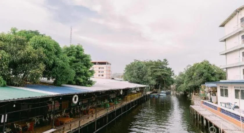 Rimnam Hotel Suk Sawat 70